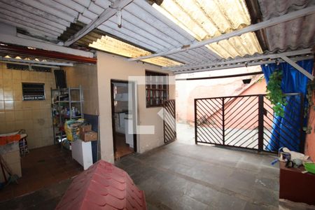 Casa à venda com 200m², 2 quartos e 1 vagaÁrea de Serviço