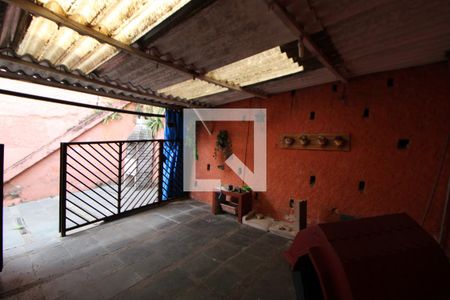 Casa à venda com 200m², 2 quartos e 1 vagaÁrea de Serviço