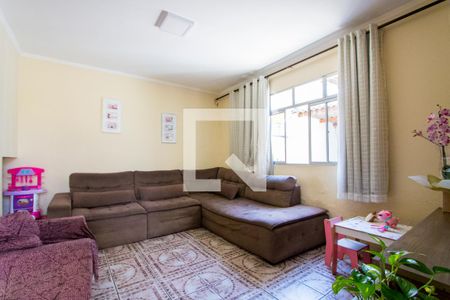 Casa à venda com 260m², 5 quartos e 4 vagas Casa à venda com 260m², 5 quartos e 4 vagasCasa 2 - Sala