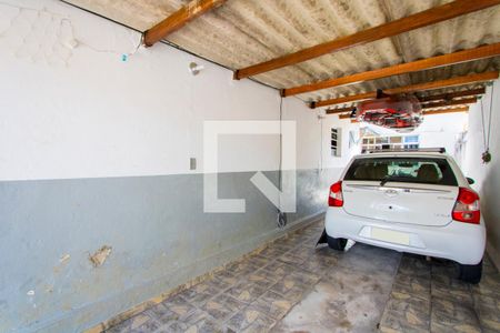 Casa à venda com 260m², 5 quartos e 4 vagas Casa à venda com 260m², 5 quartos e 4 vagasGaragem