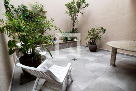 Casa à venda com 168m², 4 quartos e 4 vagas Casa à venda com 168m², 4 quartos e 4 vagasJardim