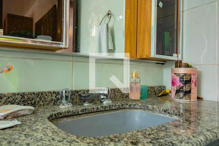 Casa à venda com 252m², 3 quartos e 5 vagas Casa à venda com 252m², 3 quartos e 5 vagasBanheiro 3