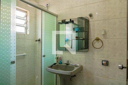 Casa à venda com 252m², 3 quartos e 5 vagas Casa à venda com 252m², 3 quartos e 5 vagasBanheiro 2