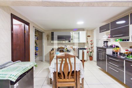 Casa à venda com 320m², 4 quartos e 3 vagasCozinha