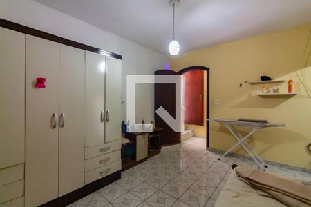 Casa à venda com 320m², 4 quartos e 3 vagasSuíte 1