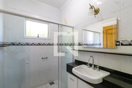 Casa de condomínio à venda com 330m², 3 quartos e 6 vagasBanheiro da suíte 1