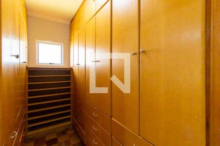 Casa de condomínio à venda com 330m², 3 quartos e 6 vagasQuarto da suíte 1