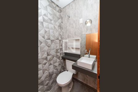 Lavabo   de casa para alugar com 3 quartos, 150m² em Jardim Virginia Bianca, São Paulo