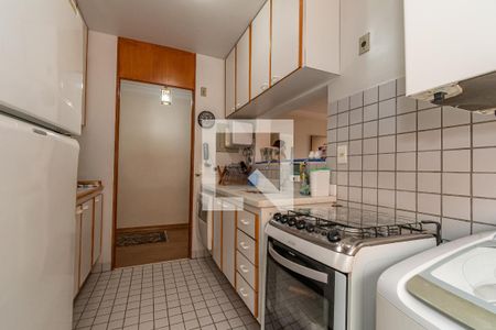 Apartamento à venda com 75m², 3 quartos e 1 vaga Apartamento à venda com 75m², 3 quartos e 1 vagaCozinha e Área de Serviço