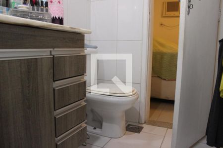 Apartamento à venda com 89m², 2 quartos e 1 vaga Apartamento à venda com 89m², 2 quartos e 1 vagaBanheiro da Suíte