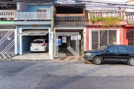 Casa à venda com 102m², 2 quartos e 1 vagaFachada