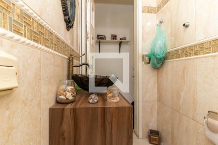 Casa à venda com 102m², 2 quartos e 1 vagaBanheiro