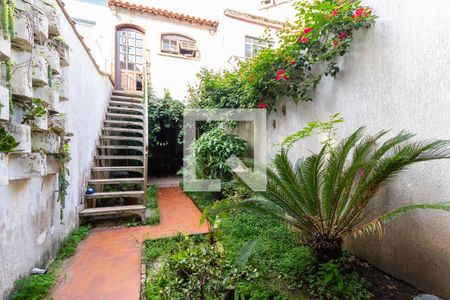 Casa à venda com 102m², 2 quartos e 1 vagaQuintal