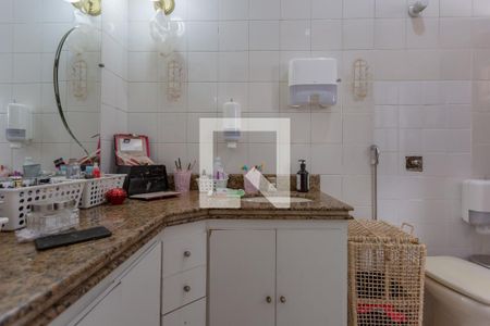 Apartamento à venda com 300m², 3 quartos e 1 vagaBanheiro 2