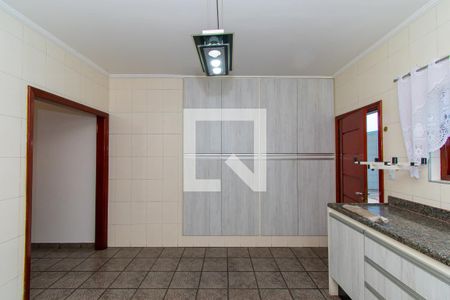 Casa à venda com 250m², 3 quartos e 4 vagas Casa à venda com 250m², 3 quartos e 4 vagasCozinha