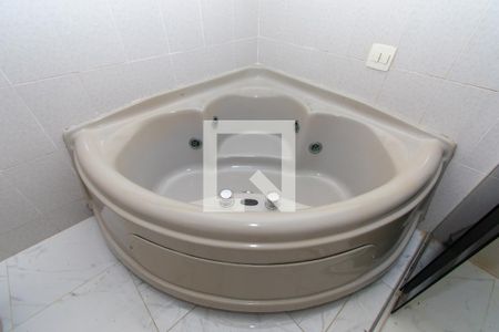 Casa à venda com 250m², 3 quartos e 4 vagas Casa à venda com 250m², 3 quartos e 4 vagasBanheiro da Suíte