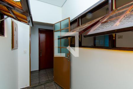 Casa à venda com 250m², 3 quartos e 4 vagas Casa à venda com 250m², 3 quartos e 4 vagasEscritório