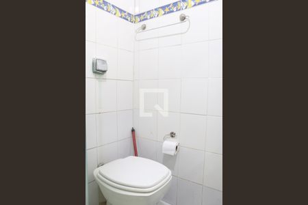 Apartamento à venda com 71m², 3 quartos e 2 vagasBanheiro 