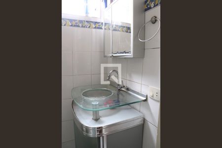 Apartamento à venda com 71m², 3 quartos e 2 vagasBanheiro 