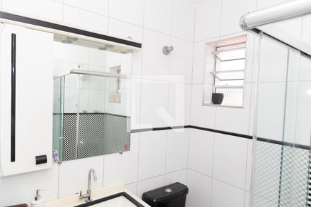 Casa à venda com 250m², 3 quartos e 2 vagas Casa à venda com 250m², 3 quartos e 2 vagasBanheiro Social