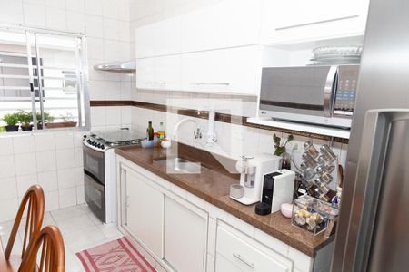 Casa à venda com 250m², 3 quartos e 2 vagas Casa à venda com 250m², 3 quartos e 2 vagasCozinha