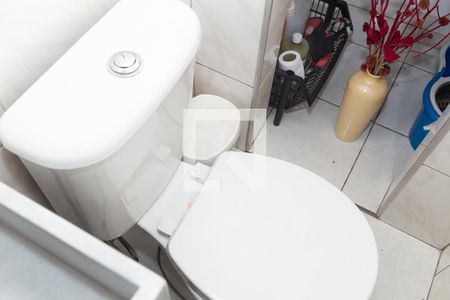 Casa à venda com 250m², 3 quartos e 2 vagas Casa à venda com 250m², 3 quartos e 2 vagasLavabo