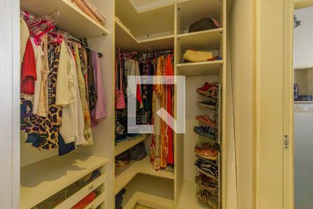 Apartamento à venda com 540m², 5 quartos e 3 vagasCloset da Suíte 2