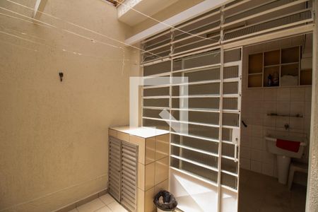 Casa à venda com 140m², 2 quartos e 1 vaga Casa à venda com 140m², 2 quartos e 1 vagaQuintal
