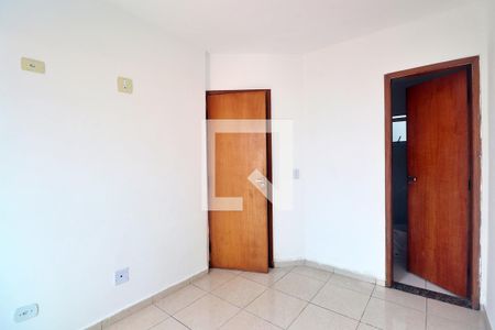 Suíte - Quarto 2 de apartamento à venda com 2 quartos, 50m² em Vila Camilopolis, Santo André