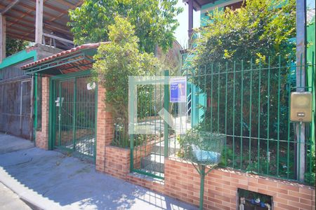 Casa à venda com 120m², 2 quartos e 1 vaga Casa à venda com 120m², 2 quartos e 1 vagaFachada