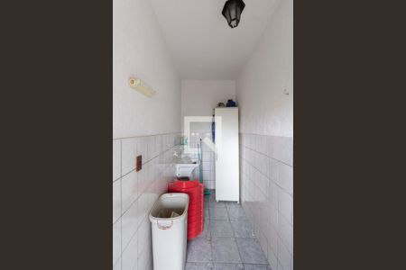 Casa à venda com 250m², 6 quartos e 3 vagasCasa 2 Área de Serviço