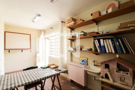 Casa à venda com 160m², 4 quartos e 2 vagasCômodo Externo/Ateliê