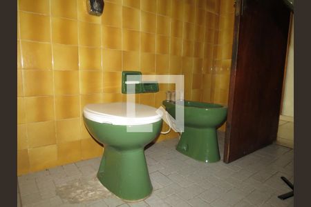 Casa à venda com 200m², 2 quartos e 2 vagasBanheiro Social 1