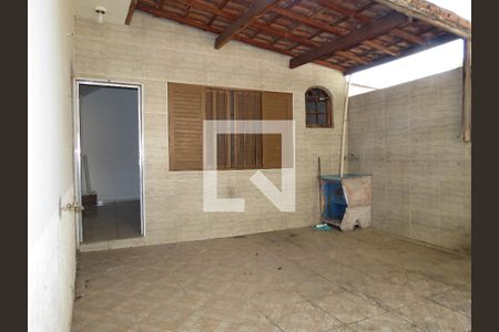 Casa à venda com 200m², 2 quartos e 2 vagasQuintal/Lavanderia