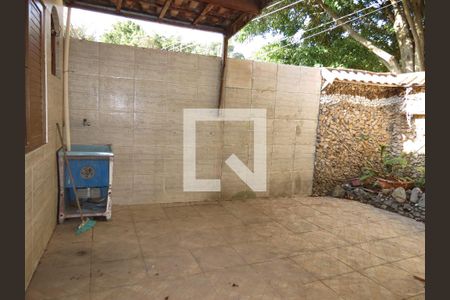 Casa à venda com 200m², 2 quartos e 2 vagasQuintal/Lavanderia