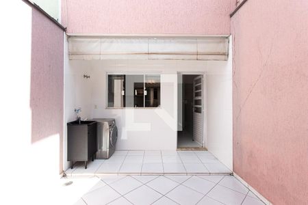 Casa à venda com 140m², 3 quartos e 2 vagas Casa à venda com 140m², 3 quartos e 2 vagasQuintal e Área de Serviço
