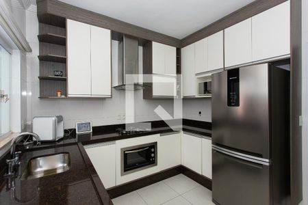 Casa à venda com 140m², 3 quartos e 2 vagas Casa à venda com 140m², 3 quartos e 2 vagasCozinha