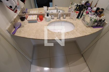 Apartamento à venda com 87m², 3 quartos e 2 vagasQuarto 2 - Banheiro