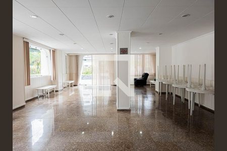 Apartamento à venda com 97m², 3 quartos e 1 vaga Apartamento à venda com 97m², 3 quartos e 1 vagaÁrea comum - Salão de festas