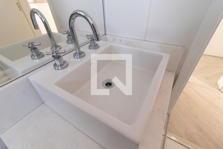 Apartamento à venda com 142m², 3 quartos e 2 vagasBanheiro da Suíte 3