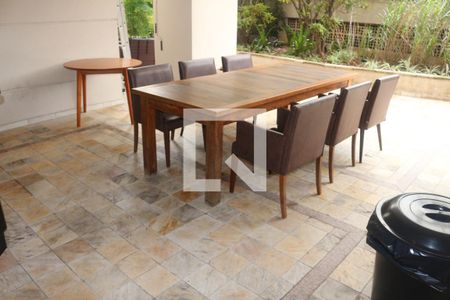 Apartamento à venda com 182m², 4 quartos e 3 vagasÁrea comum - Churrasqueira