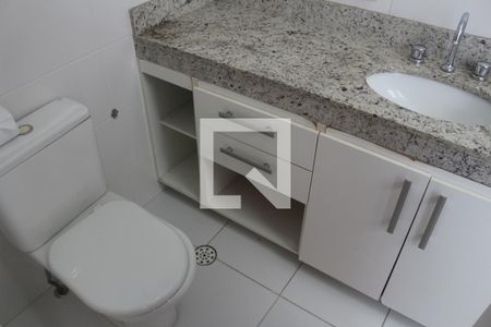 Apartamento à venda com 182m², 4 quartos e 3 vagasBanheiro da Suíte 2
