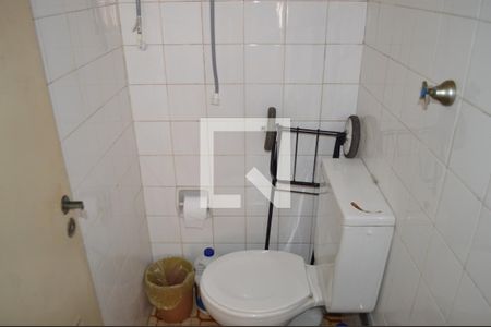 Apartamento à venda com 100m², 3 quartos e 1 vaga Apartamento à venda com 100m², 3 quartos e 1 vagaBanheiro de serviço