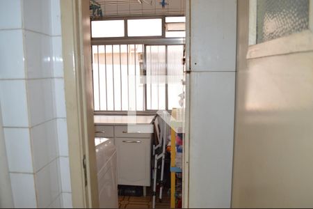 Apartamento à venda com 100m², 3 quartos e 1 vaga Apartamento à venda com 100m², 3 quartos e 1 vagaBanheiro de serviço