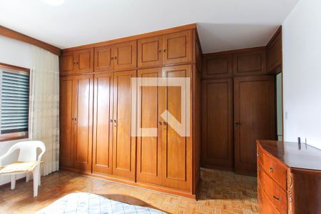 Casa para alugar com 233m², 4 quartos e 3 vagas Casa para alugar com 233m², 4 quartos e 3 vagasQuarto 3 - Suíte