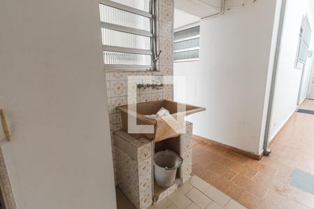 Casa à venda com 128m², 2 quartos e 2 vagas Casa à venda com 128m², 2 quartos e 2 vagasÁrea de Serviço