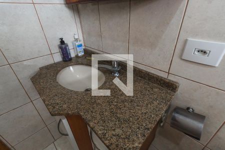 Casa à venda com 128m², 2 quartos e 2 vagas Casa à venda com 128m², 2 quartos e 2 vagasBanheiro 1