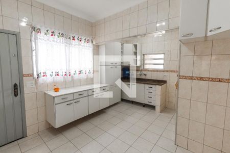 Casa à venda com 128m², 2 quartos e 2 vagas Casa à venda com 128m², 2 quartos e 2 vagasCozinha