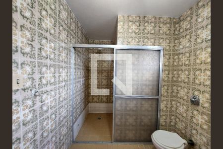 Casa à venda com 242m², 2 quartos e 2 vagasBanheiro 2