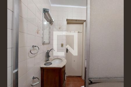 Casa à venda com 242m², 2 quartos e 2 vagasBanheiro 1